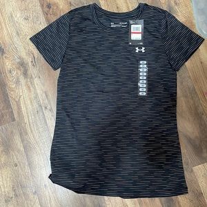 Black XS Under Armour loose shirt